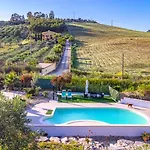 Villa Privata Immersa Nel Con Piscina, Per Famiglie E Bambini *