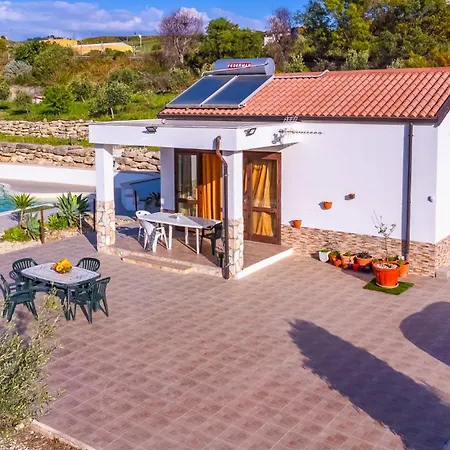 Privata Immersa Nel Con Piscina, Per Famiglie E Bambini Sciacca